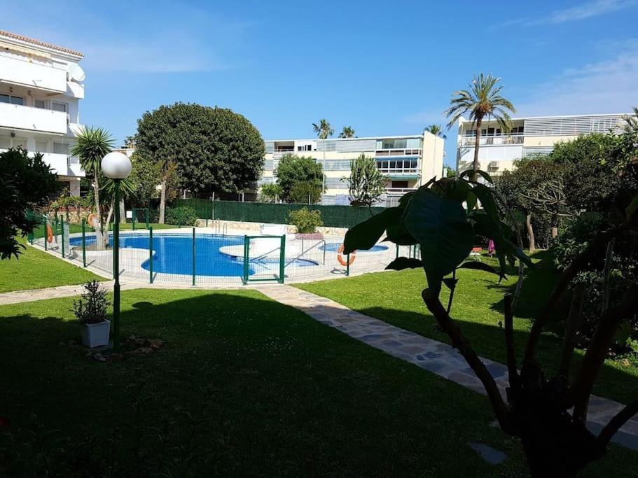 Beautiful Apartment In La Carihuela, توريمولينوس المظهر الخارجي الصورة