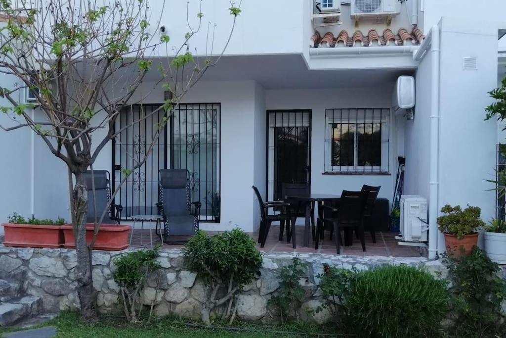 Beautiful Apartment In La Carihuela, توريمولينوس المظهر الخارجي الصورة